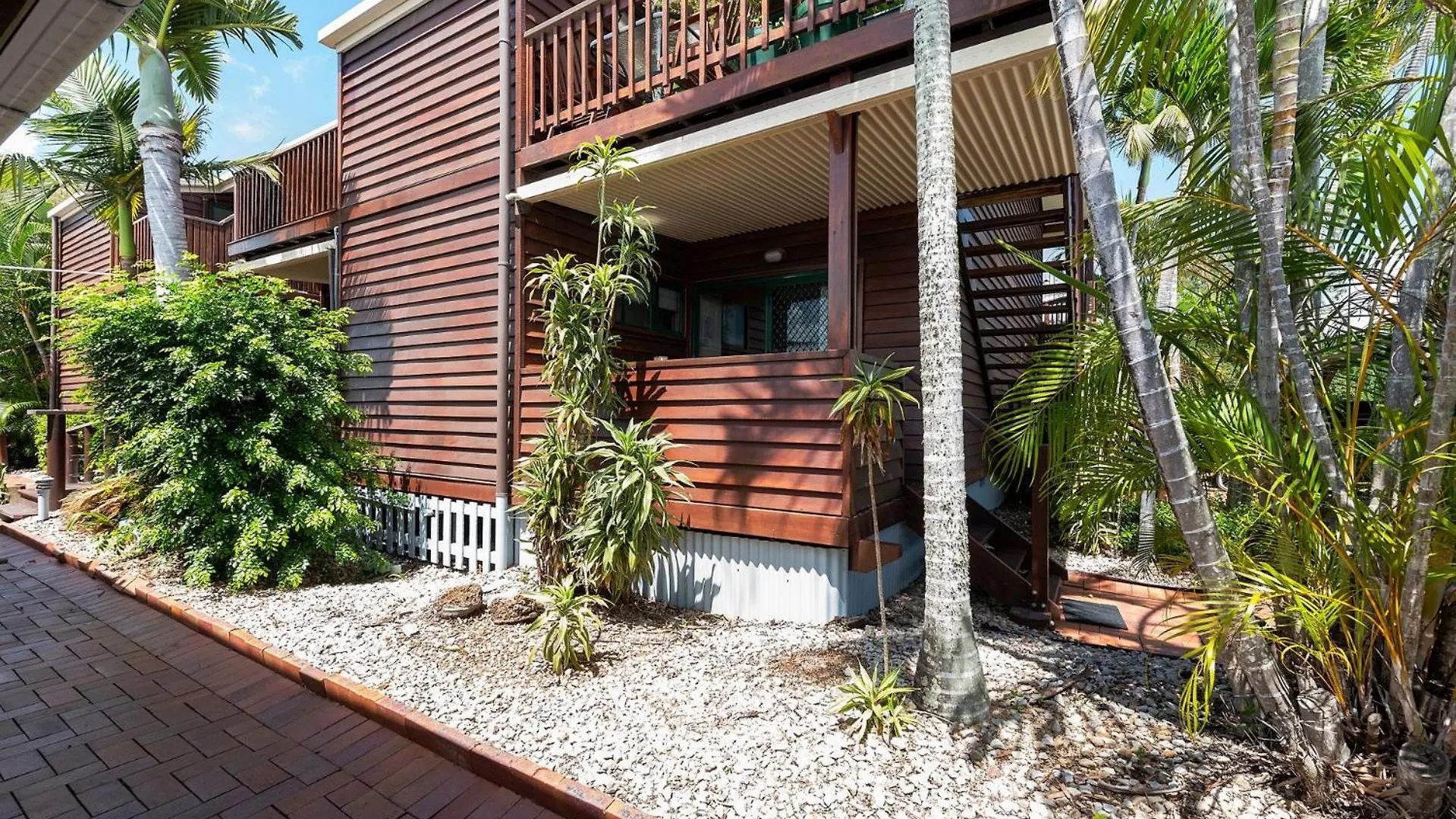 Boat Harbour Apartments Studio Urangan