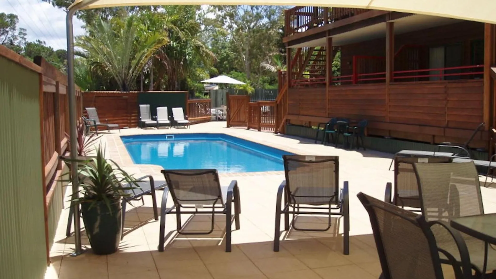 Boat Harbour Apartments Studio Urangan