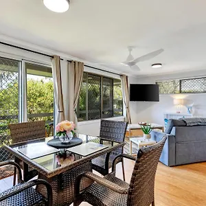 Aparthotel Sanctuary Lakes Fauna Retreat, Urangan